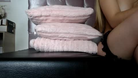 SophiaLee online show from 13, 3, 2026