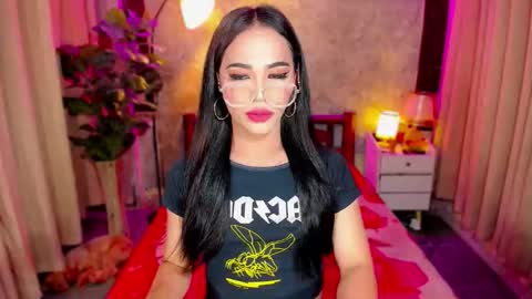 Snapshot of sophiaandresx chatting on 27, 11, 2025 UR HOT SOPHIA online show from 27, 11, 2025