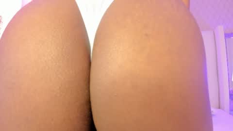 Snapshot of sophiasmiths_ chatting on 14, 7, 2026 SophiaSmiths online show from 14, 7, 2026
