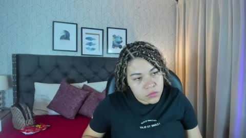 Snapshot of sophie__blare chatting on 21, 7, 2026 sophie__blare online show from 21, 7, 2026