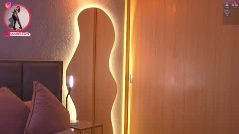 Snapshot of sophie_belton chatting on 29, 11, 2025 sofia online show from 29, 11, 2025