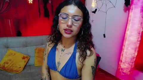 sophie_fierro online show from 28, 10, 2025