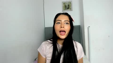 Snapshot of sophie_foxxx chatting on 23, 12, 2024 Sophie online show from 23, 12, 2024