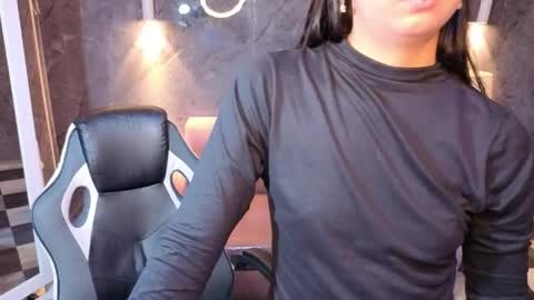 Snapshot of sophie_jones_b chatting on 10, 4, 2026 sophie_jones_b online show from 10, 4, 2026