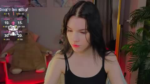 sophie_nomenal_ online show from 13, 10, 2025