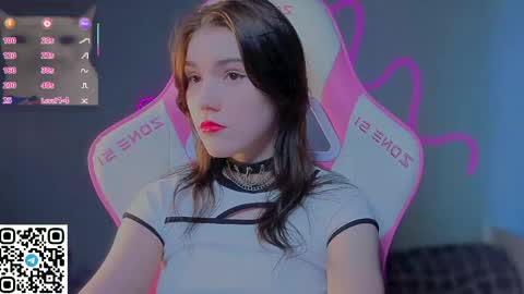 sophie_nomenal_ online show from 3, 5, 2026