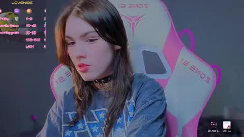 sophie_nomenal_ online show from 8, 5, 2026
