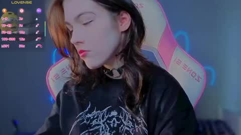 sophie_nomenal_ online show from 28, 5, 2026