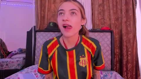 Sophie online show from 28, 6, 2026