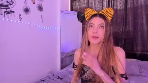 Sophie online show from 4, 8, 2026