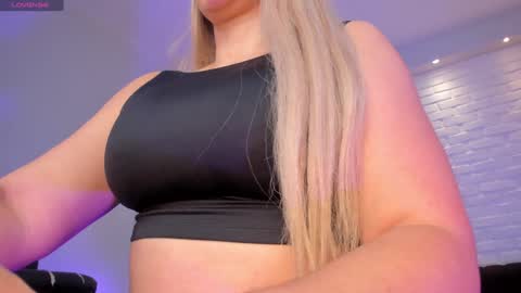 Snapshot of sophiebarnett_ chatting on 23, 1, 2025 Sophie online show from 23, 1, 2025
