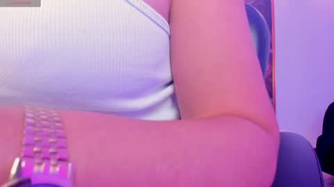 Snapshot of sophiebarnett_ chatting on 19, 7, 2026 Sophie online show from 19, 7, 2026