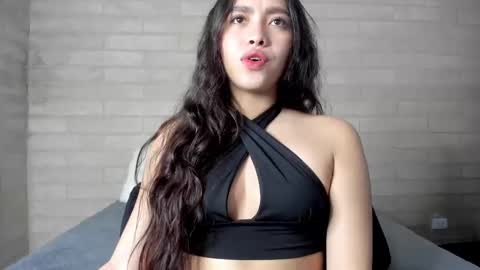 sophiebellucci online show from 16, 9, 2025