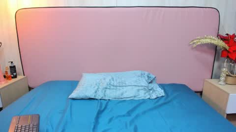 Snapshot of sophiebenson_ chatting on 23, 1, 2025 Sophie online show from 23, 1, 2025