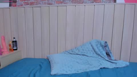 Snapshot of sophiebenson_ chatting on 1, 3, 2025 Sophie online show from 1, 3, 2025