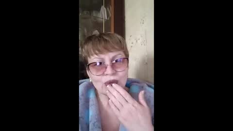 SophieBurnsX online show from 21, 4, 2026