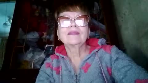 SophieBurnsX online show from 23, 4, 2026