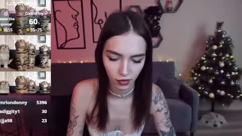 Snapshot of sophiecherrie chatting on 15, 12, 2024 Sophie online show from 15, 12, 2024