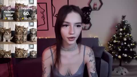 Snapshot of sophiecherrie chatting on 16, 12, 2024 Sophie online show from 16, 12, 2024