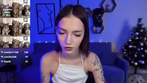 Snapshot of sophiecherrie chatting on 28, 12, 2024 Sophie online show from 28, 12, 2024