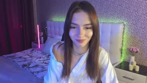 Snapshot of sophiecherrie chatting on 8, 2, 2025 Sophie online show from 8, 2, 2025