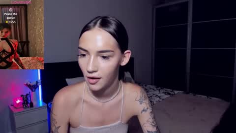 Snapshot of sophiecherrie chatting on 8, 9, 2025 Sophie online show from 8, 9, 2025