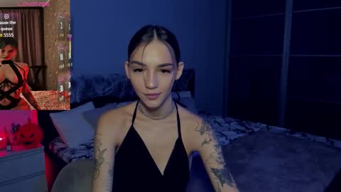 Snapshot of sophiecherrie chatting on 1, 11, 2025 Sophie online show from 1, 11, 2025