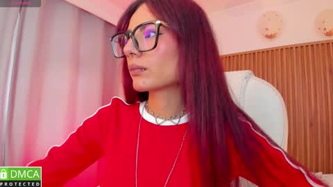   Sophie  IG sophiecherry es   online show from 26, 10, 2025