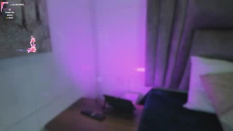 Sophie  online show from 14, 7, 2026