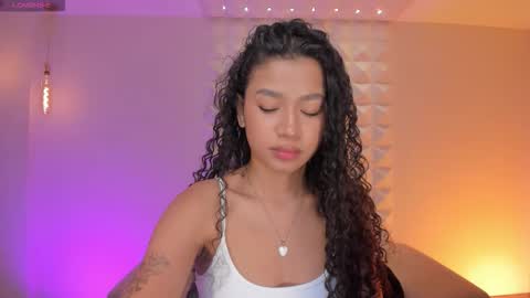 Sophie Houston online show from 26, 10, 2025