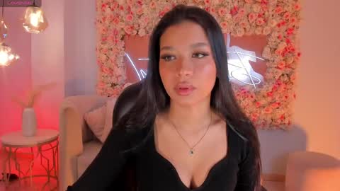 Sophie Houston online show from 6, 5, 2026
