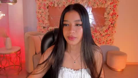Sophie Houston online show from 7, 5, 2026