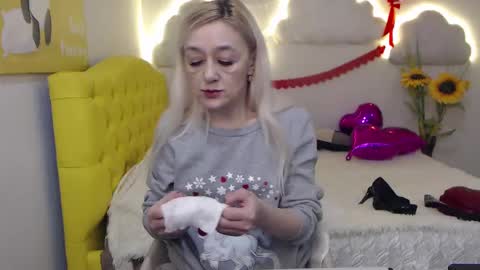 sophiekittyy online show from 13, 2, 2025