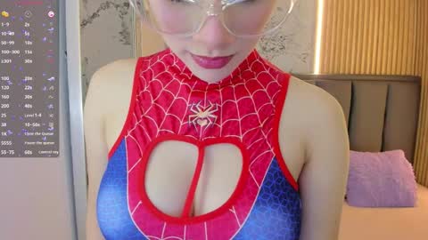 Sophie  online show from 9, 10, 2025