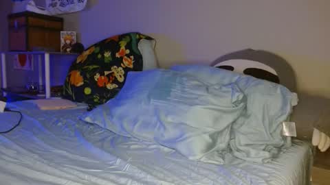 SophiePine online show from 4, 3, 2026