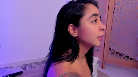 Snapshot of sophierooy chatting on 13, 12, 2024 sophierooy online show from 13, 12, 2024