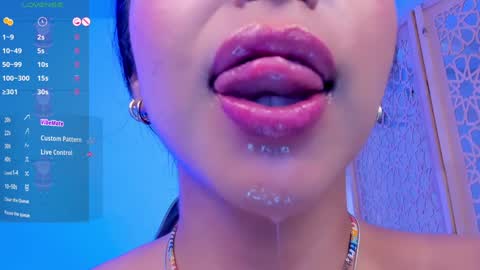 Snapshot of sophierooy chatting on 23, 1, 2025 sophierooy online show from 23, 1, 2025