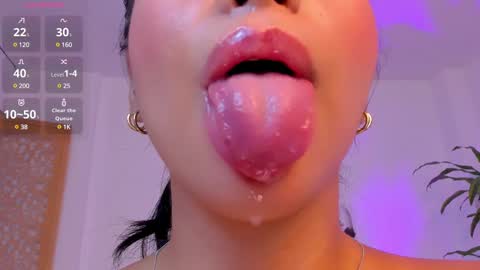 Snapshot of sophierooy chatting on 6, 3, 2025 sophierooy online show from 6, 3, 2025