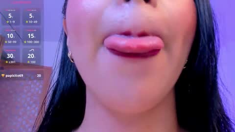 Snapshot of sophierooy chatting on 11, 9, 2025 sophierooy online show from 11, 9, 2025