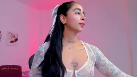 Snapshot of sophierooy chatting on 2, 10, 2025 sophierooy online show from 2, 10, 2025