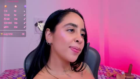 Snapshot of sophierooy chatting on 16, 10, 2025 sophierooy online show from 16, 10, 2025