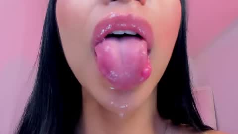 sophierooy online show from 12, 7, 2026