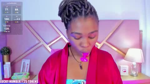 Snapshot of sophiesinclair chatting on 14, 12, 2025 Sophie online show from 14, 12, 2025