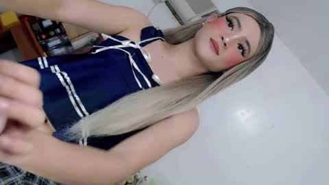 Snapshot of sophieslutx chatting on 27, 7, 2026 SOPHIEX online show from 27, 7, 2026