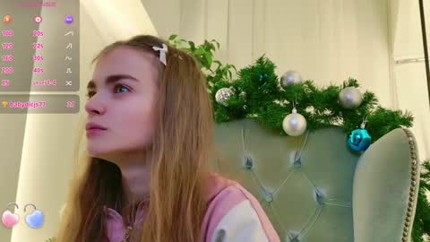 Snapshot of sophiesuvi chatting on 14, 12, 2024 Sophie and my bestie Mandy online show from 14, 12, 2024