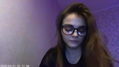 Snapshot of sophiesuvi chatting on 11, 1, 2025 Sophie and my bestie Mandy online show from 11, 1, 2025