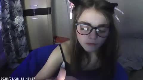 Snapshot of sophiesuvi chatting on 27, 1, 2025 Sophie and my bestie Mandy online show from 27, 1, 2025