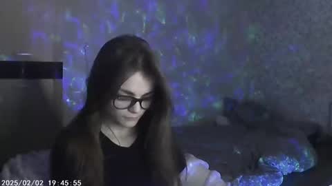 Snapshot of sophiesuvi chatting on 1, 2, 2025 Sophie and my bestie Mandy online show from 1, 2, 2025