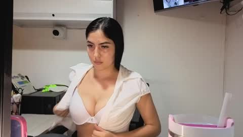 Sophiee online show from 9, 4, 2026