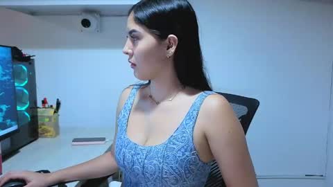 Sophiee online show from 11, 5, 2026